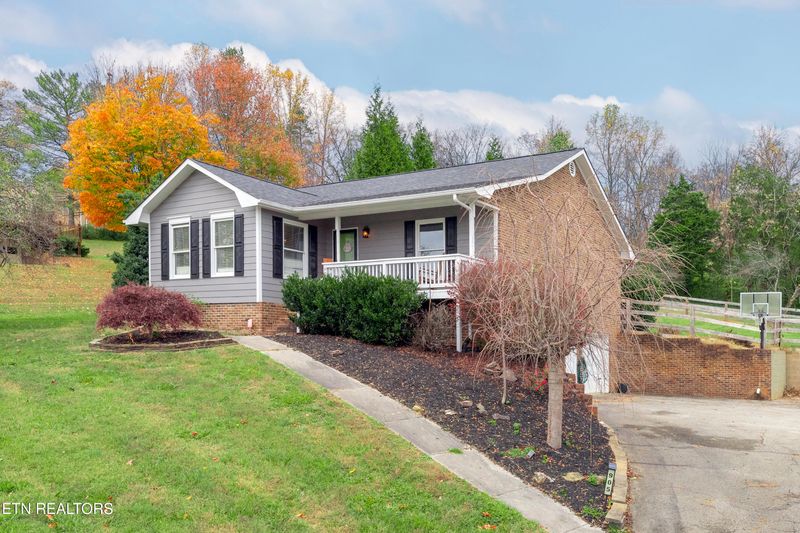 905 Pinewood Cir, Morristown, TN 37814