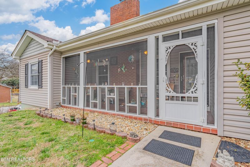905 Rosedale Ave, Kingston, TN 37763