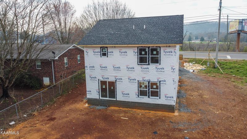 905 W Emory Rd, Powell, TN 37849