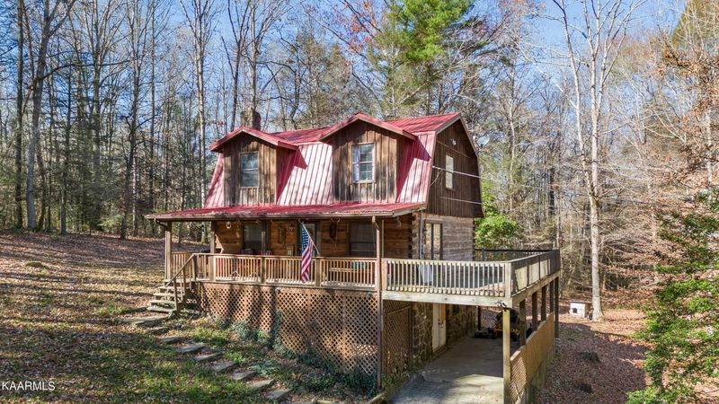 905 Williamsburg Rd, Winfield, TN 37892