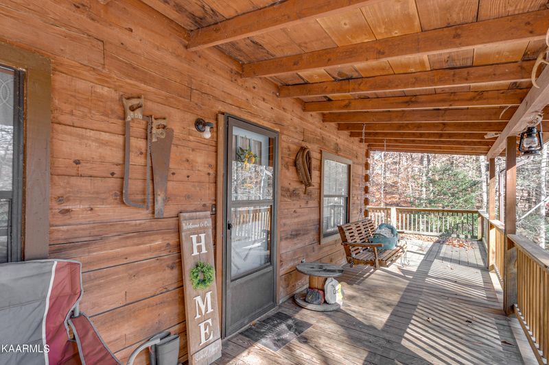 905 Williamsburg Rd, Winfield, TN 37892