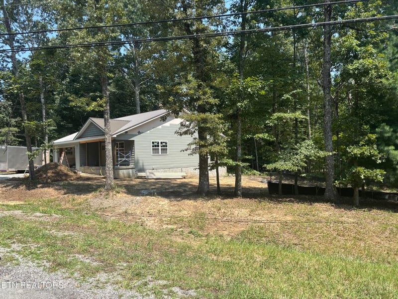 9057 Weketa Dr, Crossville, TN 38572