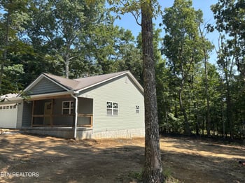 9057 Weketa Dr, Crossville, TN 38572