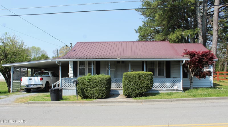 906 Cannon Ave, Sweetwater, TN 37874