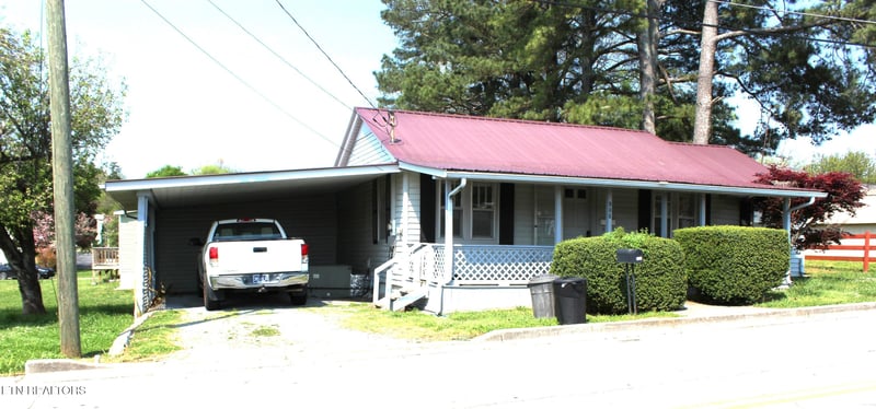 906 Cannon Ave, Sweetwater, TN 37874