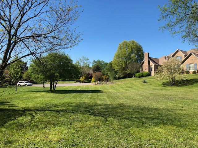 906 Hayslope Dr, Knoxville, TN 37919