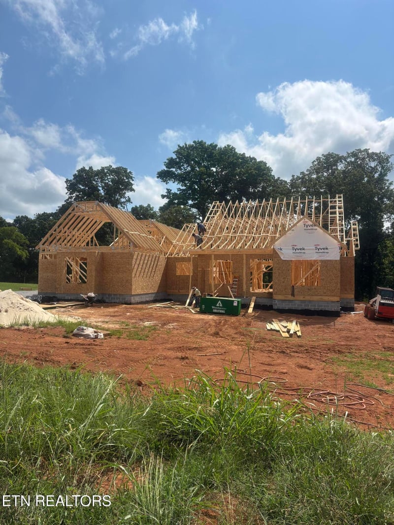 906 Sophie Dr, Greenback, TN 37742