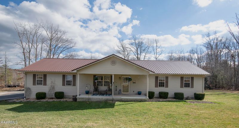 9066 Mineola Tr, Crossville, TN 38572