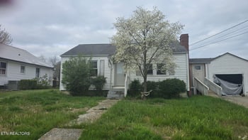 908 Crescent St, Morristown, TN 37813