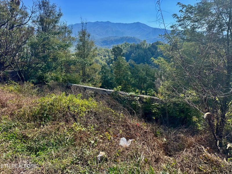 908 E End Ct, Gatlinburg, TN 37738