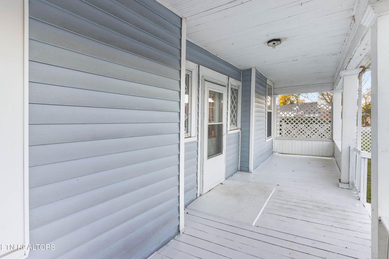 908 Ohio Ave, Etowah, TN 37331