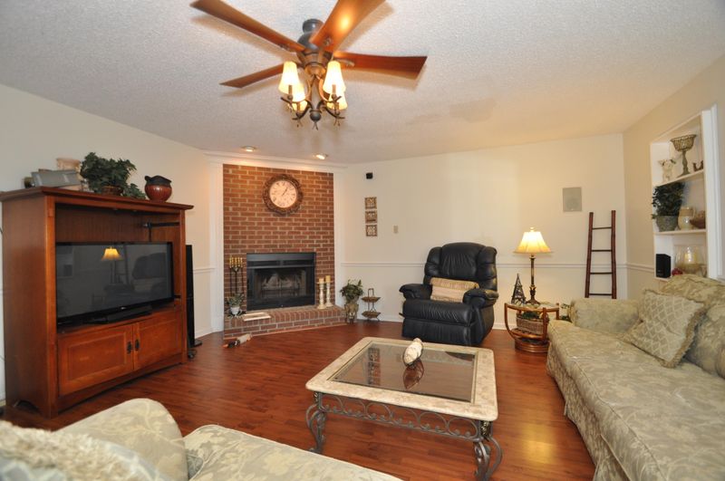 908 View Harbour Rd, Knoxville, TN 37934