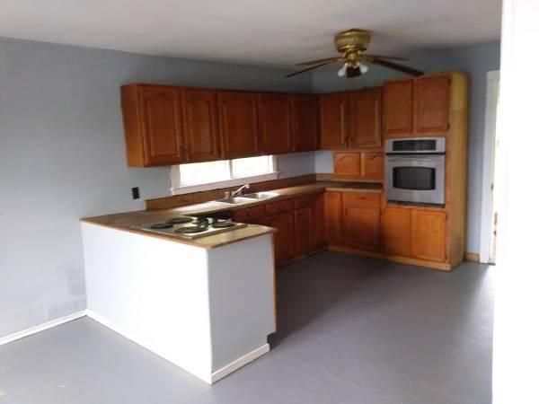 908 Wright St, Sweetwater, TN 37874