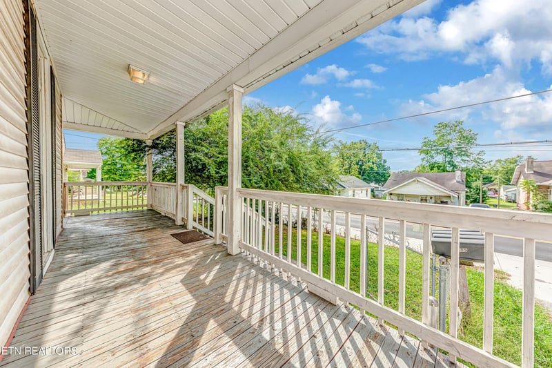 909 Atlantic Ave, Knoxville, TN 37917