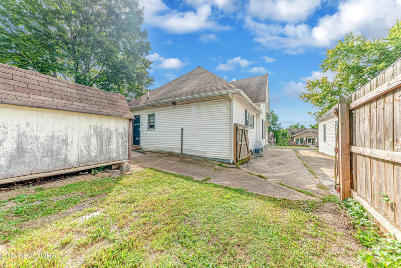 909 Atlantic Ave, Knoxville, TN 37917