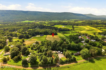 909 County Rd #053.00, Etowah, TN 37331