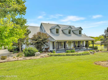 909 Gregg Rd, Friendsville, TN 37737