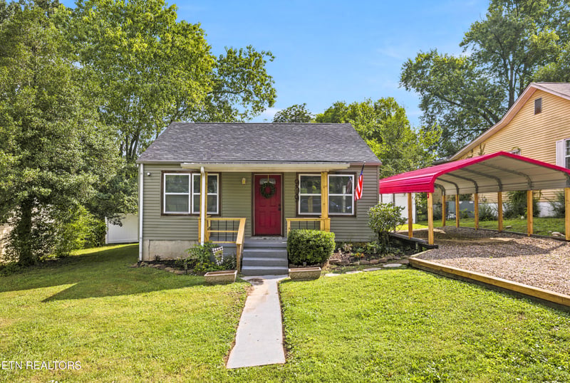 909 N C St, Lenoir City, TN 37771