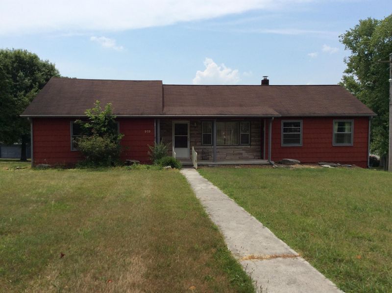 909 NW Ridgeview Dr, Clinton, TN 37716