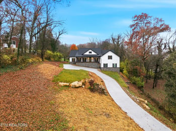 909 S Chilhowee Dr, Knoxville, TN 37914