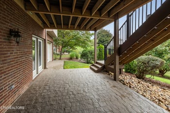 909 Timberline Dr, Lenoir City, TN 37772