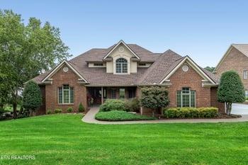 909 Timberline Dr, Lenoir City, TN 37772