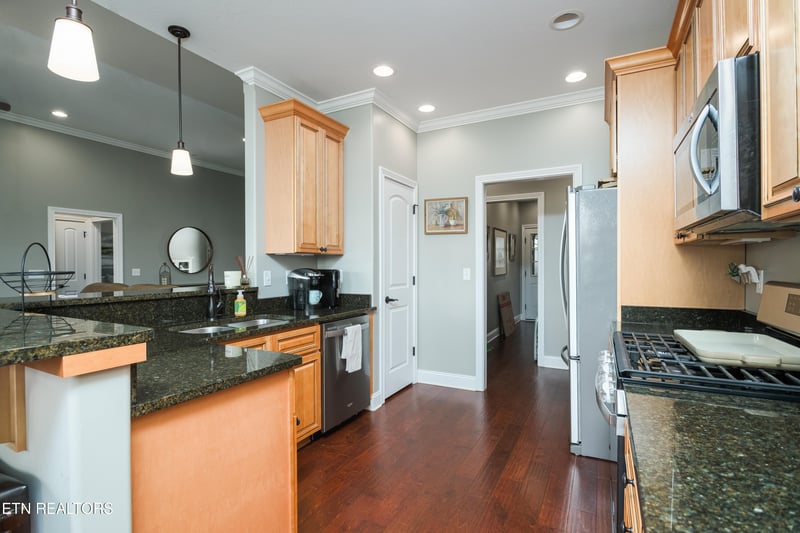 91 Deer Path Rd, Englewood, TN 37329