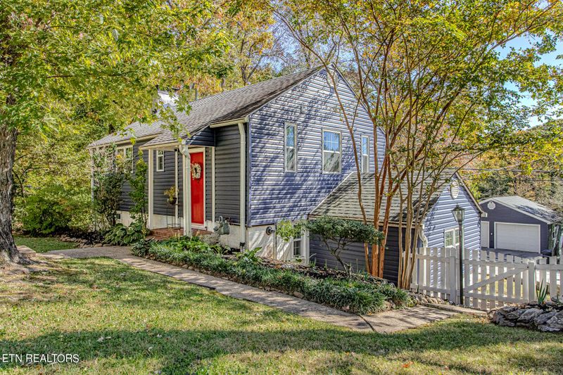 91 Orchard Rd, Norris, TN 37828