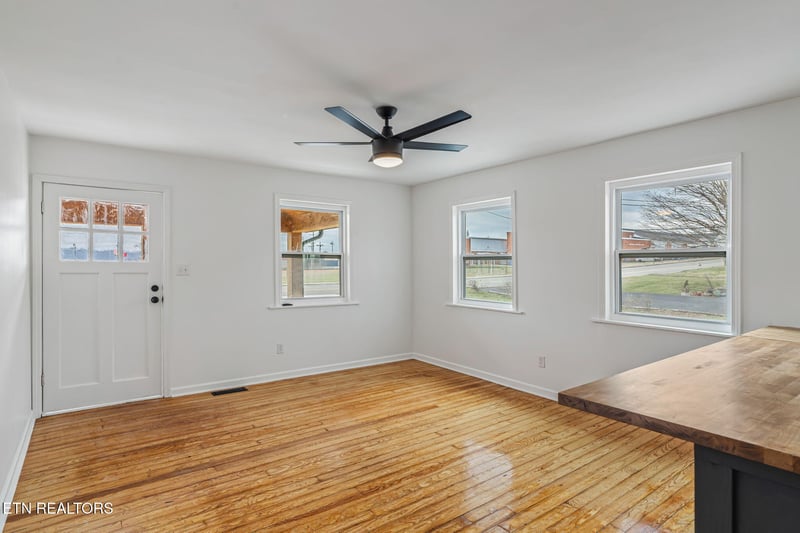 910 Cannon Ave, Sweetwater, TN 37874