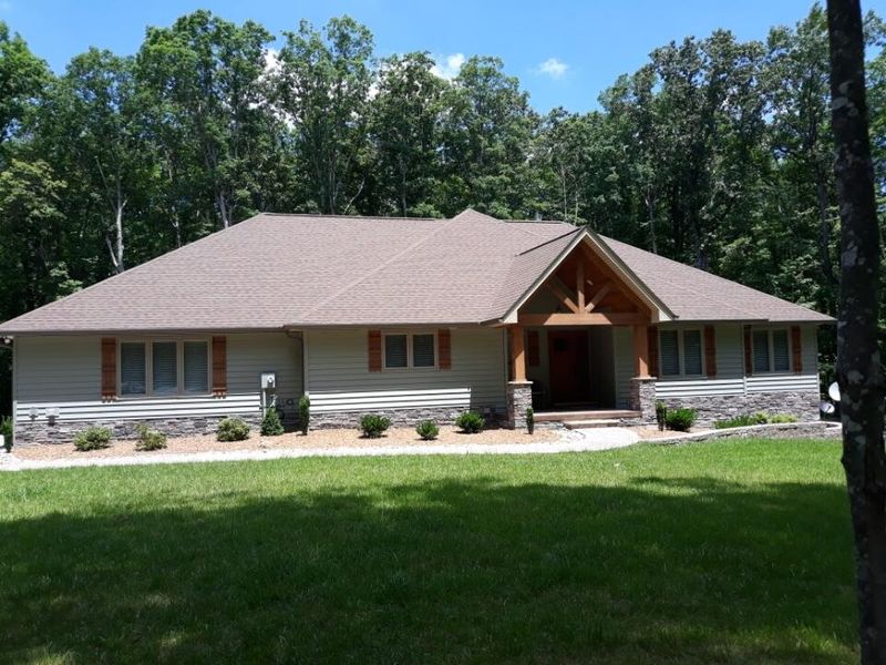 910 Cowpens Dr, Monterey, TN 38574
