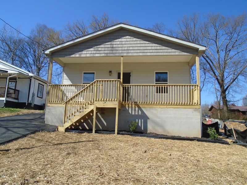 910 Drive D, Knoxville, TN 37920