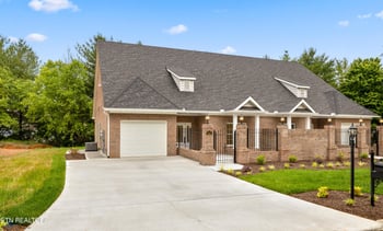910 Fine Glen Dr, Sevierville, TN 37862