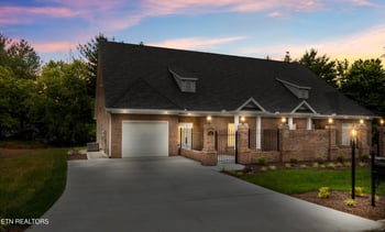 910 Fine Glen Dr, Sevierville, TN 37862