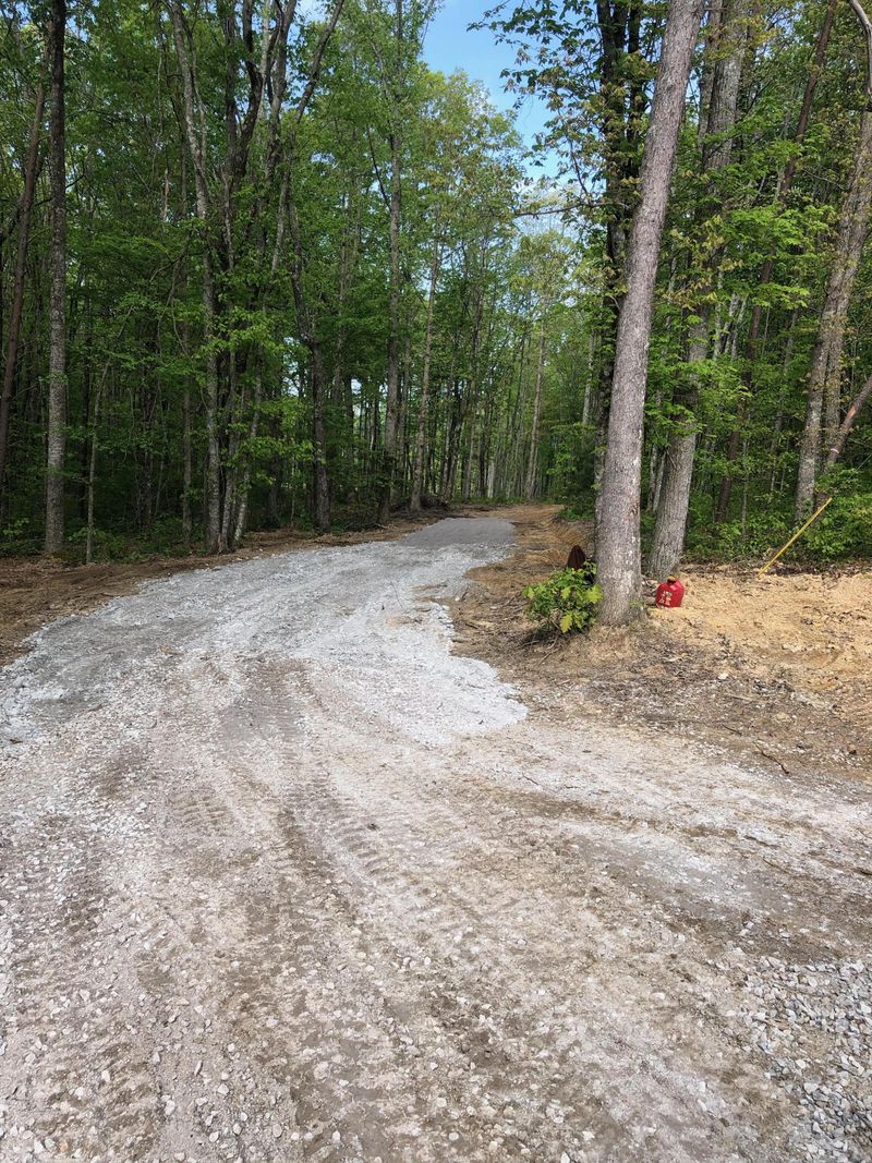 910 Milo Webb Rd, Crossville, TN 38572