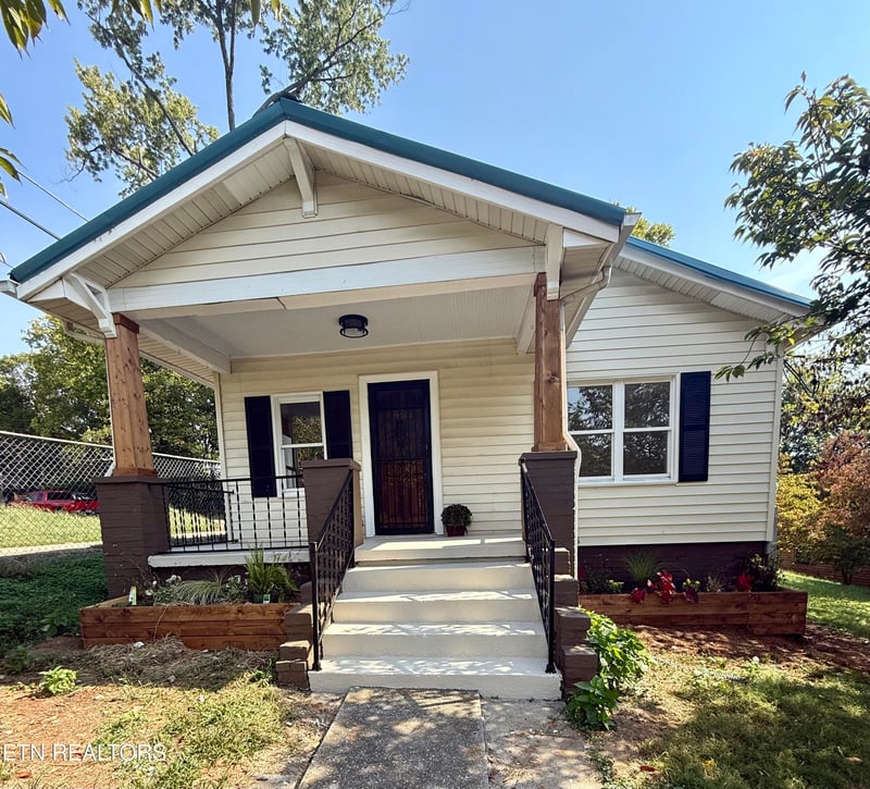 910 Reed St, Knoxville, TN 37921