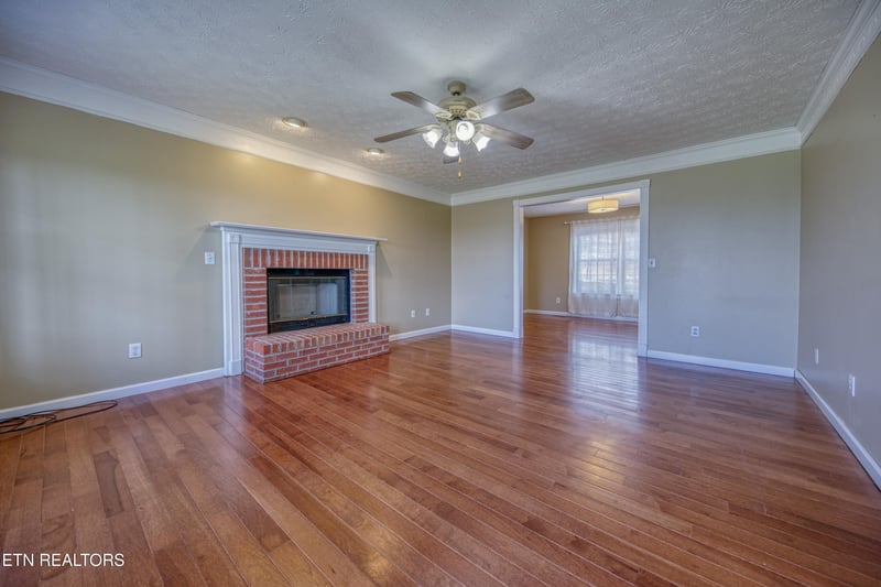 910 Ridge Circle Rd, Andersonville, TN 37705