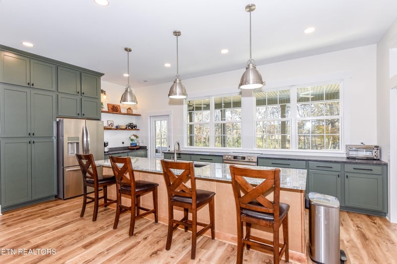 910 Sophie Dr, Greenback, TN 37742