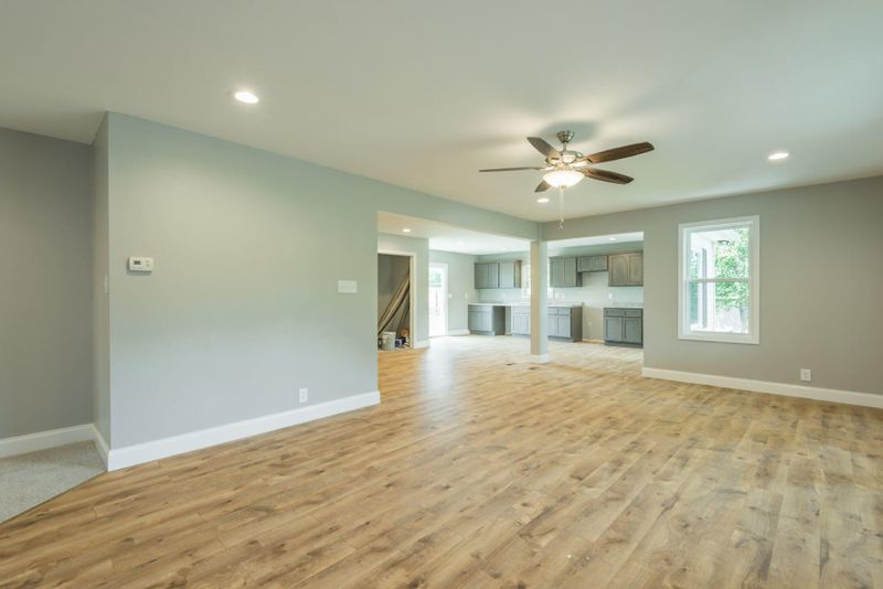 910 Vale St, Loudon, TN 37774