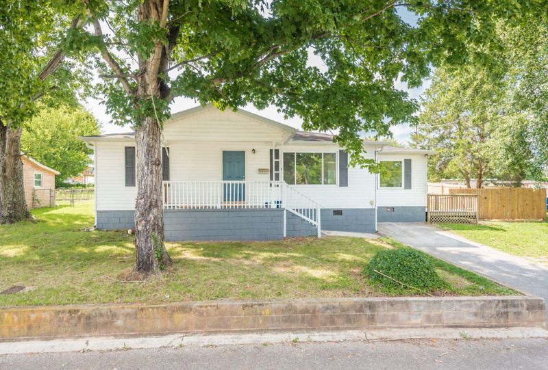 910 Vale St, Loudon, TN 37774