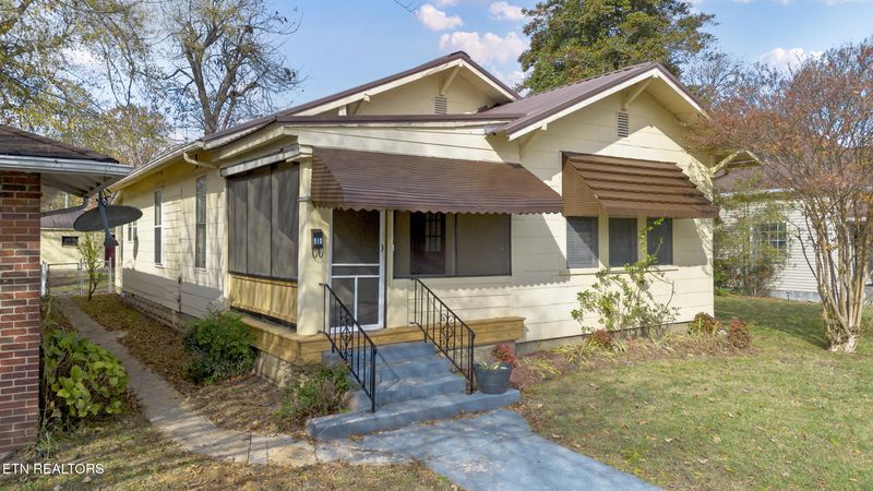 910 Washington Ave, Etowah, TN 37331