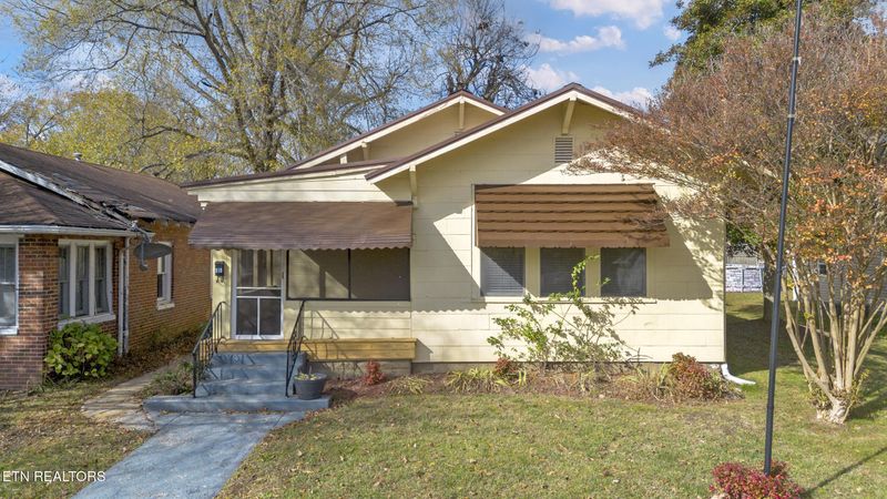 910 Washington Ave, Etowah, TN 37331