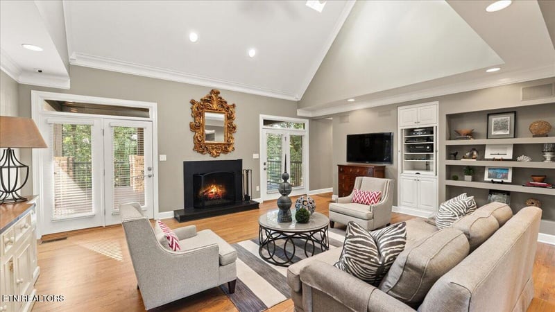 9101 Grey Pointe Dr, Knoxville, TN 37922