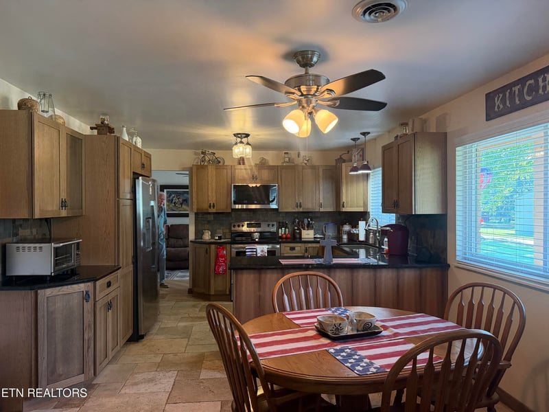 9101 Zesta Ln, Knoxville, TN 37924