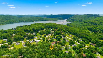 9107 Happy Ln, Oak Ridge, TN 37830