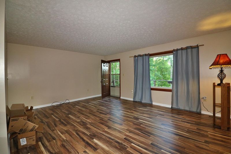 911 Big Ridge Rd, Oneida, TN 37841