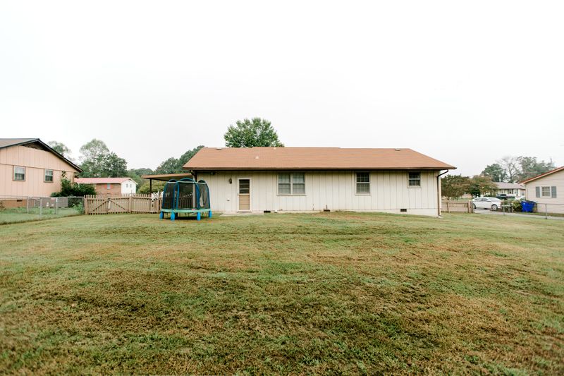 911 Dayton Dr, Seymour, TN 37865
