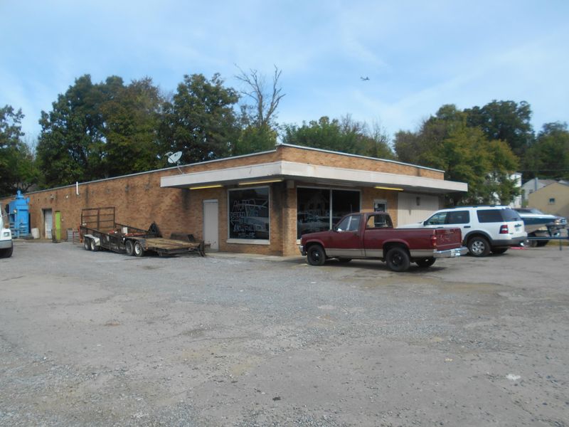 911 E Broadway Ave, Maryville, TN 37804