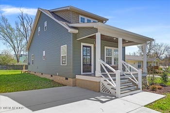 911 Indiana Ave, Etowah, TN 37331
