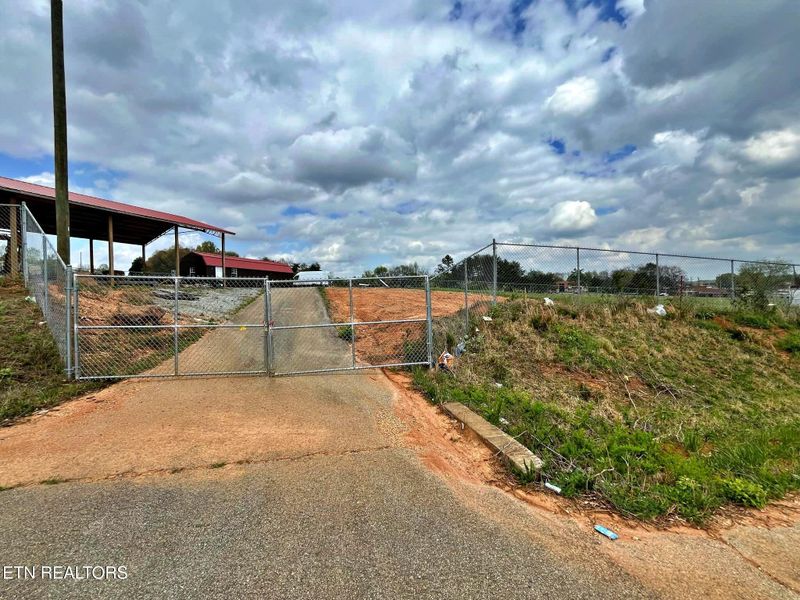911 Rocky Mt Rd, Athens, TN 37303