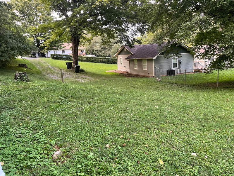 911 Tennessee Ave, Athens, TN 37303